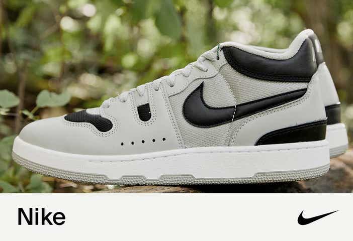 Nike Air Jordan Xiii Stock Photo - Download Image Now - Air Jordan, Sports  Shoe, Nike - Designer Label - iStock
